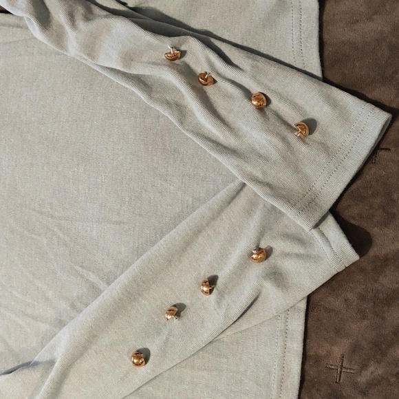 NWT puffy sleeve shirt - Picture 4 of 6